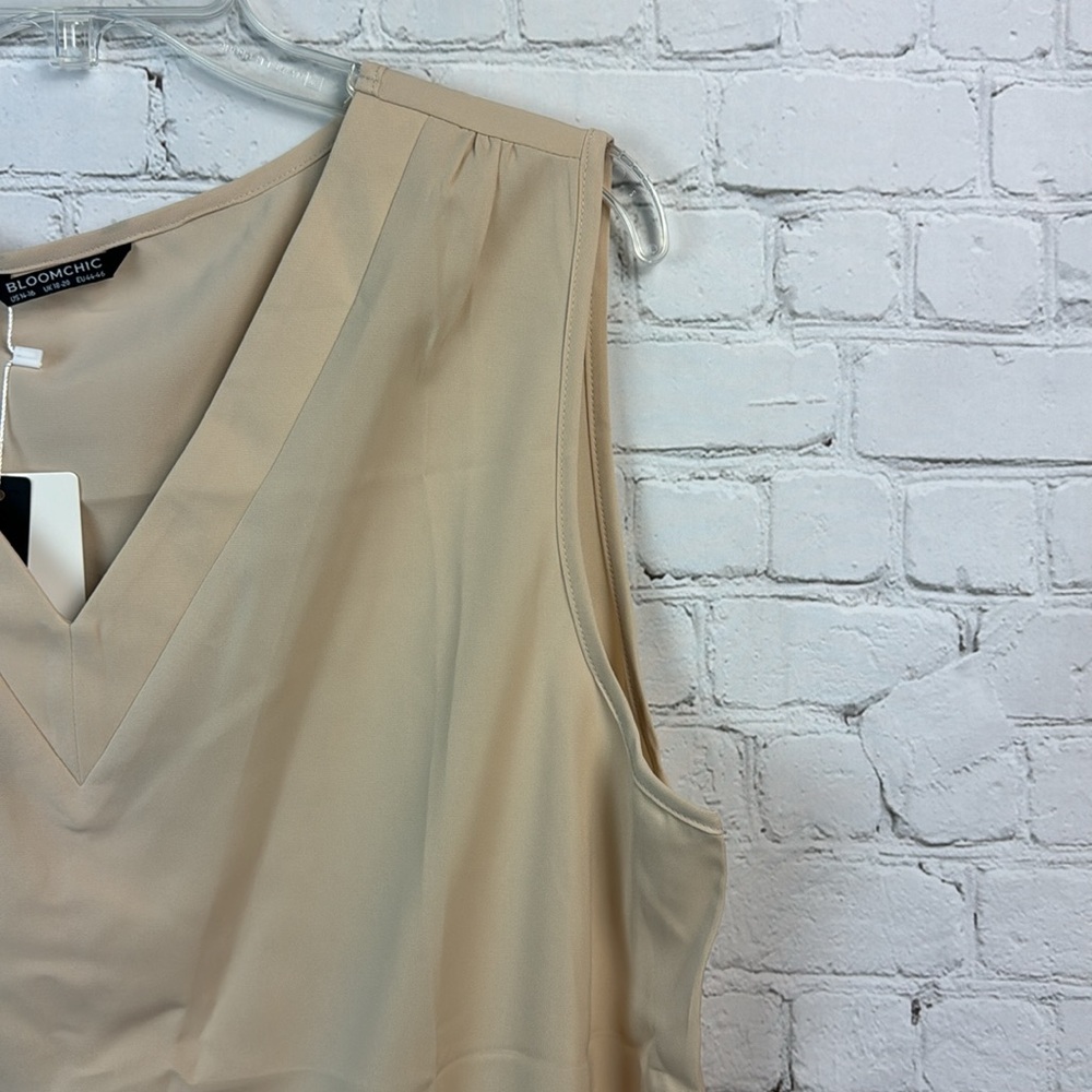 BloomChic Tan Pleated V Neck Tank Top Plus Size 1X - Picture 3 of 6